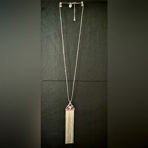 Long silver chain with ‘tassel’ pendant